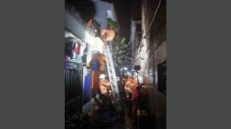 Elpiji Meledak, 3 Orang Sekeluarga Terluka dalam Kebakaran Rumah di Surabaya