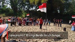 Video: Upacara HUT ke-75 RI Diiringi Bersih-bersih Sungai