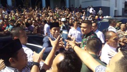 Jokowi Bagi-Bagi Hadiah Usai Luncurkan Aturan Penurunan Pajak ke UMKM