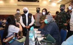 Pemprov Jatim Dorong Penguatan dan Akselerasi Vaksinasi hingga Kampus