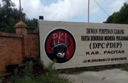 Teror Vandalisme 'PKI' di Kantor PDIP Pacitan, Jokowi Juga Jadi Sasaran