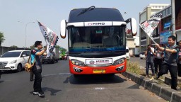 Sopir Bus Diharapkan Jadi Pelopor Keselamatan Berkendara