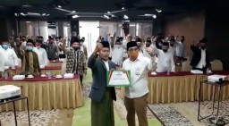 Kiai Kampung di Surabaya Siap Menangkan Machfud Arifin-Mujiaman