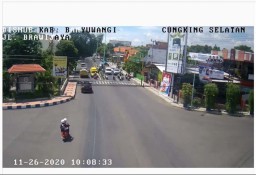 Viral Video Ambulans Melawan Arus Tabrak Motor di Banyuwangi