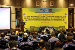 Wabup Qosim Ajak Kepala Desa Gresik Kelola Keuangan Sesuai Aturan