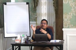 Anwar Sadad Soal Raperda Pesantren: Lahirkan Optimisme dan Pesimisme