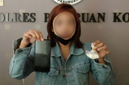 Rumah Tempat Penjualan Obat Terlarang Digerebek, Wanita Muda Ditangkap