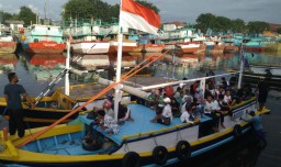 Tradisi Petolekoran di Pulau Gili Ketapang Terdampak Wabah Covid-19