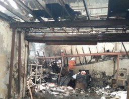 Terbakar Hebat, Bangunan Percetakan Luluh Lantak