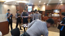 Berita foto: Ini Penampakan Uang Mainan Debitur BCA