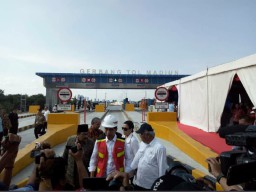 Jokowi Turunkan Tarif Tol, Begini Bocorannya