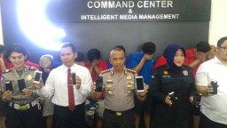 Polrestabes Surabaya Ungkap Kasus Order Fiktif Taksi Online