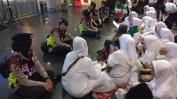  Begini Suasana Penjagaan di Luar Lokasi Debat Publik Pilgub Jatim