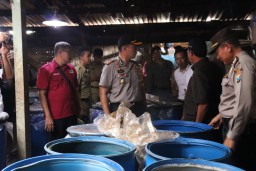 Polisi Gerebek Home Industry Arak Tuban, 13 Ribu Liter Lebih Disita