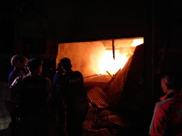 Video: Kebakaran Gudang Toko Mebel di Ponorogo 