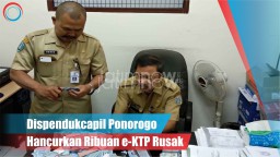 Video: Dispendukcapil Ponorogo Hancurkan Ribuan e-KTP Rusak
