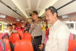 Pemkab Gresik Berangkatkan 11 Bus Mudik Gratis, Ini Pesan Polisi