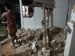 Berita Foto: Kerusakan Akibat Gempa di Sumenep