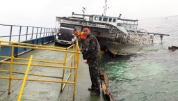 Sisir Korban Kapal Lestari Maju Tenggelam, Marinir Lakukan Penyelaman
