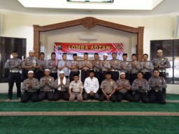 Lomba Adzan Warnai Peringatan Hari Bhayangkara di Mapolres Gresik