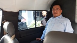 Dijemput Paksa Penyidik Mabes Polri, Bos Pasar Turi Ditahan Kejaksaan