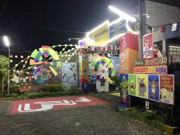 Foto: Gapura Asian Games di Kampung Edukasi Sampah di Sidoarjo