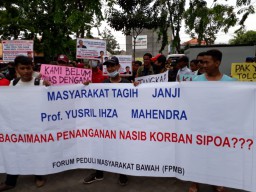  Gelar Demo di Pengadilan, Massa Korban Sipoa Tagih Janji Yusril 