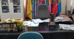 Disebut Tampar Siswa, Kepsek SMKN1 Surabaya 'Kabur'