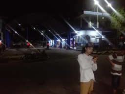 Gempa 6,4 SR di Situbondo, Lampu dan Meja Bergerak