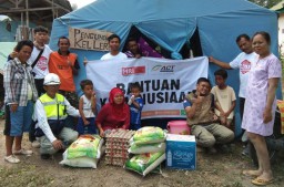 Kisah Heroik Eko Berangkat ke Palu Naik Vespa Sumbang 1 Kardus Mie