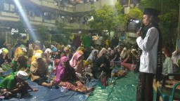 Diruqyah Massal, Ratusan Peserta ini Muntah-muntah