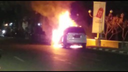 Suzuki Ertiga Habis Terbakar di Sidoarjo, Satu Keluarga Selamat