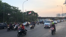 Live Traffic: Lalu Lintas di Bundaran Waru, Surabaya