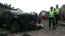 Begini Kronologi Pajero vs KA yang Tewaskan 3 Orang di Surabaya