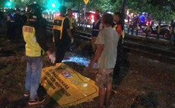 Kilas Berita Hot: Kereta Api Tabrak Pajero hingga Wanita Telanjang