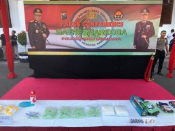 Live: Polisi Bongkar Peredaran Narkoba dalam Biskuit