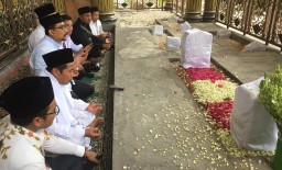 Di Madura, Tim Jokowi Dukung Syaichona Cholil Jadi Pahlawan Nasional