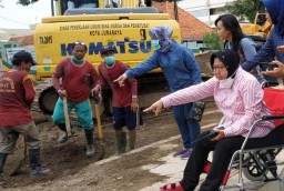 Recovery Jalan Raya Gubeng Telan 20 Ribu Meter Kubik Sirtu