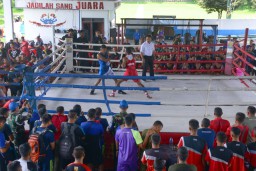 Prajurit Brigif 2 Marinir 'Adu Jotos'