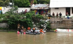 Pencarian Korban Tenggelam di Kali Jagir Dihentikan Sementara