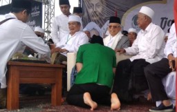 Wabup Cak Ipin Istighosah di Trenggalek, Bupati Emil ke Surabaya