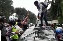 Mobil Putra Wali Kota Risma Diisukan Dirusak Massa: Hoaks