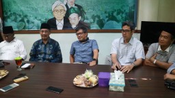 Rocky Gerung Ditolak di Tuban