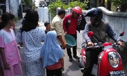 Miris, Mahasiswi Lahirkan Bayi di Kamar Mandi Kos