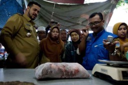 Sidak Pasar, Pemkot Tidak Temukan Boraks Pada Daging dan Ayam