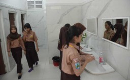 Mewah, Toilet Sekolah Negeri di Surabaya Setara Hotel