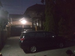 KPK Bawa 2 Koper & 1 Tas dari Rumah Sespri Era Gubernur Jatim Soekarwo
