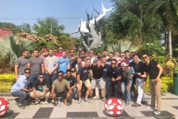 Marinir Indonesia Amerika Nikmati Libur Latihan di Surabaya