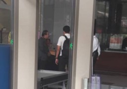 KPK Periksa Mantan Gubernur Jatim Soekarwo