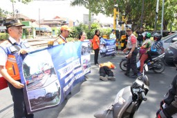 KAI Ajak Masyarakat Disiplin Berlalu Lintas di Perlintasan Sebidang